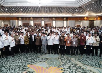 Gubernur Al Haris Hadiri Pengukuhan Dewan Pengurus APKASI Masa Bakti 2025–2030