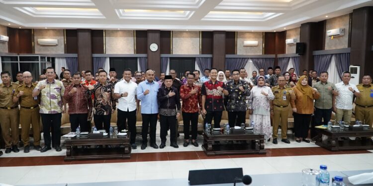 Gubernur Al Haris Dorong Percepatan Pembangunan dan Implementasi Program MBG di Daerah Terpencil