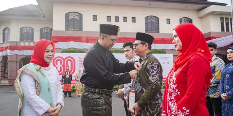 Holding Perkebunan Nusantara Perkuat Solidaritas, PTPN IV Regional I dan II Gelar Upacara HUT RI dan Penyerahan PMP