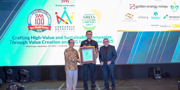 Sekretaris Perusahaan PTPN I Raih Penghargaan Indonesia Corporate Secretary Champion 2025 dari SWA Media Group