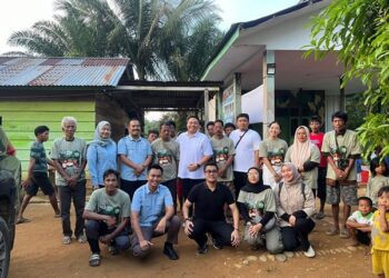 Holding Perkebunan Nusantara melalui PTPN IV Regional 4 Edukasi Suku Anak Dalam di Jambi