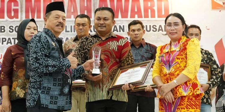 Holding Perkebunan Nusantara Melalui PTPN IV PalmCo Regional V Raih Empat Penghargaan pada Sabang Merah Award 2025