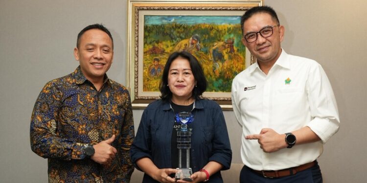 Holding Perkebunan Nusantara Apresiasi Srikandi PTPN IV PalmCo Raih Juara 1 Lomba Puisi Nasional