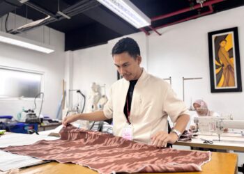 Batik dan Jalan Panjang UMKM Binaan PalmCo Menembus Pasar Modern