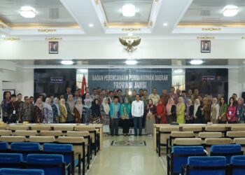 Fakultas Hukum Universitas Jambi Gelar Sosialisasi Perlindungan Hukum Bagi Guru