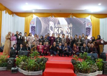 Diskominfo Provinsi Jambi Raih Penghargaan Penyelenggara Peduli Penyiaran pada Anugerah KPID Jambi 2025