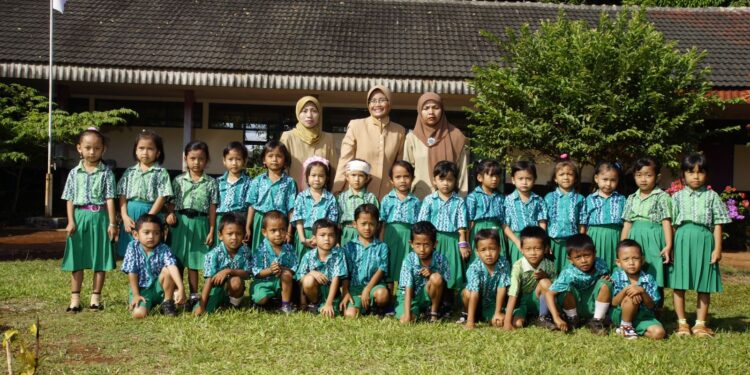 Hari Guru, PTPN IV Baktikan Dedikasi untuk Guru di Penjuru Indonesia