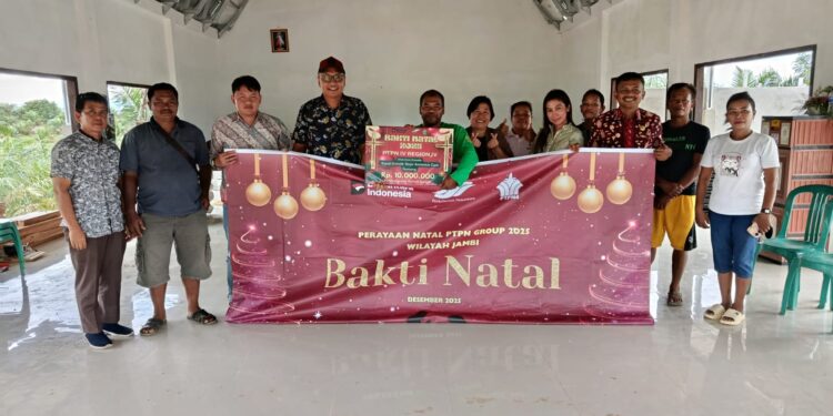 Natal, PTPN IV Regional 4 Salurkan Bantuan 3 Gereja 1 Panti Asuhan