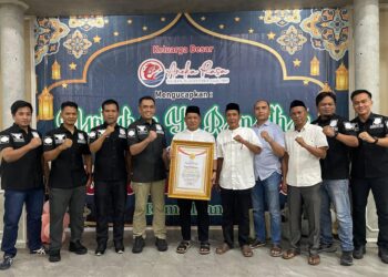 Plt Kadisdik Provinsi Jambi Terima Penghargaan dari Densus 88
