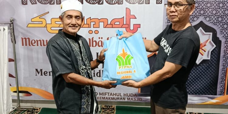 PTPN IV Regional IV Kirim 100 Humpers ke Masjid-masjid