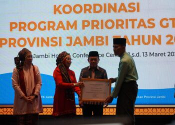 Gubernur Al Haris Dorong Penguatan SDM Guru pada Koordinasi Program Prioritas GTK 2026