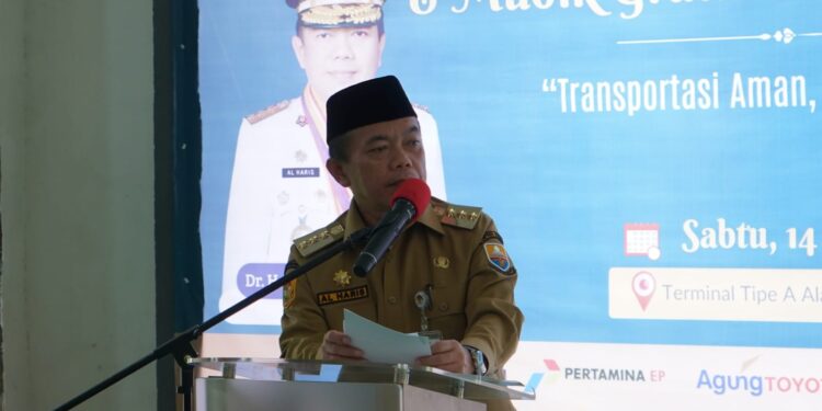 Gubernur Al Haris Lepas 198 Mudik Gratis untuk Warga Jambi dan Mahasiswa di Perantauan