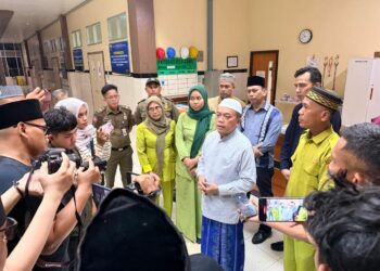 Lebaran Penuh Empati, Gubernur Al Haris Bawa Tali Asih dan Pastikan Layanan RS Tetap Prima