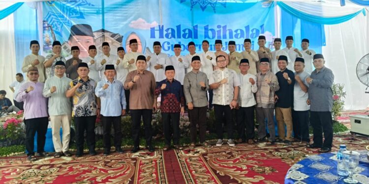 Halal Bi Halal Sekaligus Open House di Kediaman Pribadi, Gubernur Al Haris Tekankan Pererat Kebersamaan