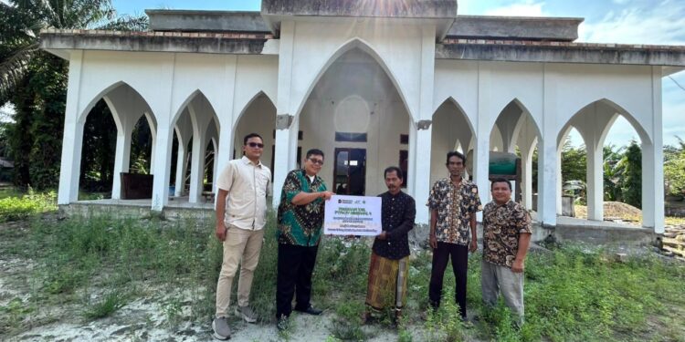 Sentuhan Kepedulian PTPN IV: Fasilitas Ibadah Masjid di Talang Merindu Ditingkatkan