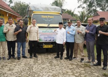 Ringankan Beban Korban Bencana, Gubernur Al Haris Salurkan 10.189 Ton Beras Cadangan