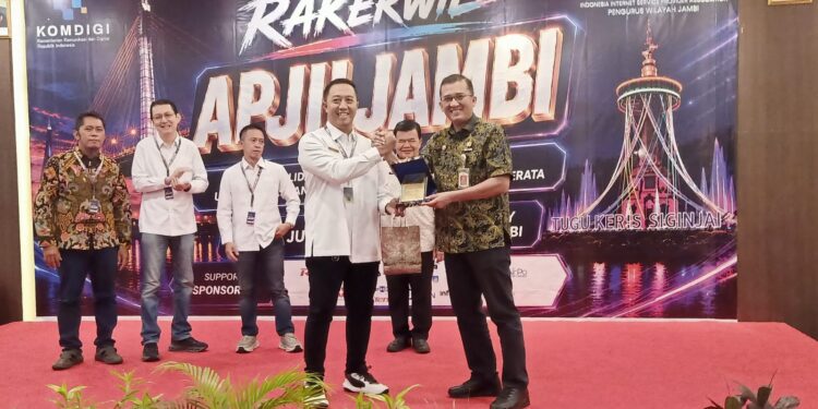 Wakili Gubernur Jambi Buka Rakerwil APJII, Ariansyah Tegaskan Komitmen Hadirkan Internet Terjangkau untuk Masyarakat