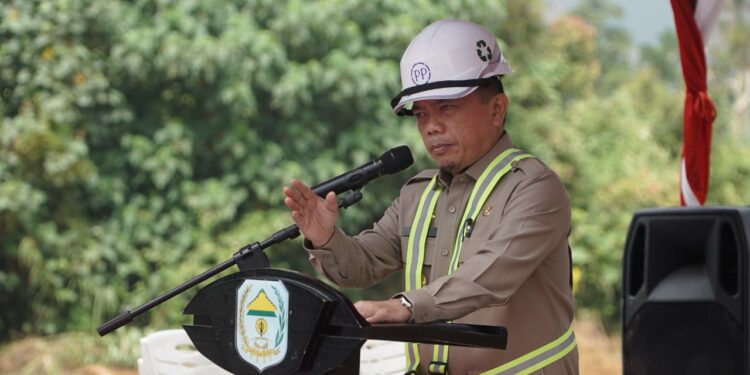 Gubernur Al Haris Letakkan Batu Pertama Pembangunan RSUD Bukit Tengah di Kerinci