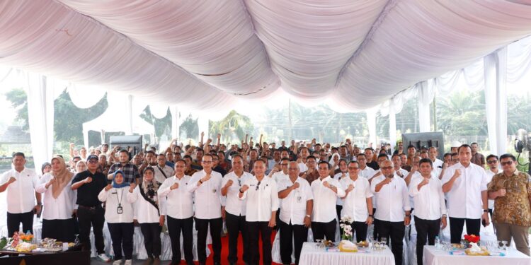 Dukung B50 dan Ketahanan Pangan, PTPN IV PalmCo Perkuat PSR, Serap 1,73 Juta Ton TBS Petani