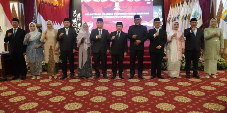 Gubernur Al Haris Lantik Lima Pejabat Pimpinan Tinggi Pratama, Tekankan Penguatan Kinerja, Kekompakan Tim, dan Integritas