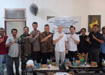 Tingkatkan Kepatuhan Masyarakat, Kebun Durian Luncuk PTPN IV Bersama Cabjari Batanghari Gelar Sosialisasi Hukum
