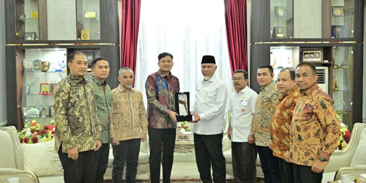 Audiensi dengan Pemprov Sumbar, PTPN IV PalmCo Tekankan Pentingnya Harmonisasi Operasional Kebun