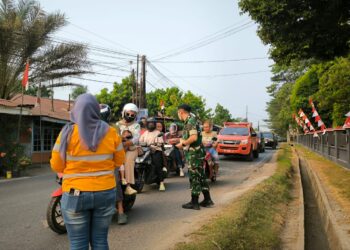 Kabut Asap Kian Pekat, PT SAS Bagikan 10.000 Masker untuk Warga Jambi