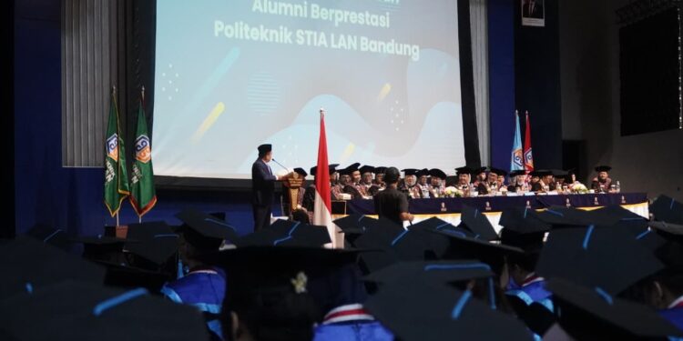 Hadiri Wisuda XLIV Poltek STIA LAN Bandung, Al Haris: Alumni Harus Memberikan yang Terbaik untuk Bangsa