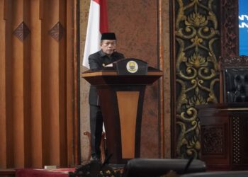 Sampaikan Nota Keuangan RAPBD 2027, Pesan Gubernur Al Haris ke OPD: Fokus, Efektif, Efisien dan Berdampak